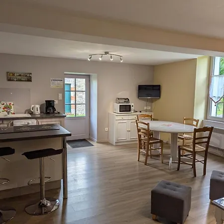 Holiday home Maison De Charme En Pleine Nature Avec Jardin, Terrasse Et Equipements Familiaux - Fr-1-653-74