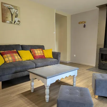 Holiday home Maison De Charme En Pleine Nature Avec Jardin, Terrasse Et Equipements Familiaux - Fr-1-653-74 *