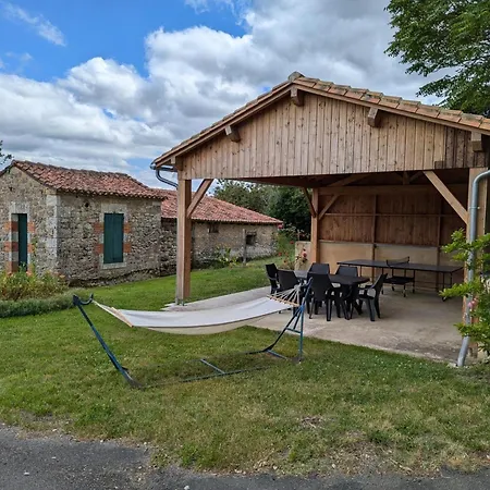 Holiday home Maison De Charme En Pleine Nature Avec Jardin, Terrasse Et Equipements Familiaux - Fr-1-653-74